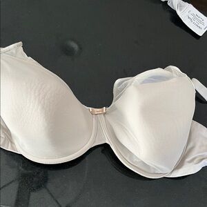 Bali Soft Cream Underwire Bra